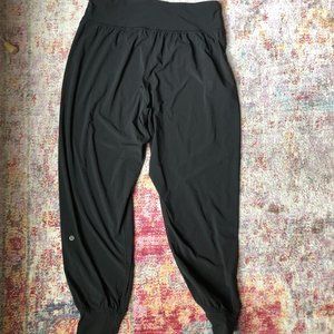 Lululemon Sun Setter Jogger - Size 10 - Black